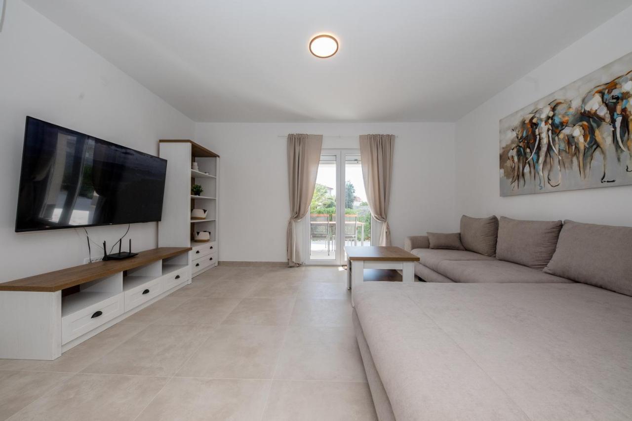 Peaceful Haven Near The Sea-Apartments Torlak Rab Banjol Eksteriør bilde