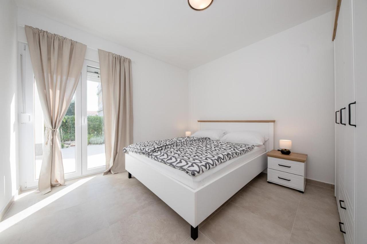 Peaceful Haven Near The Sea-Apartments Torlak Rab Banjol Eksteriør bilde