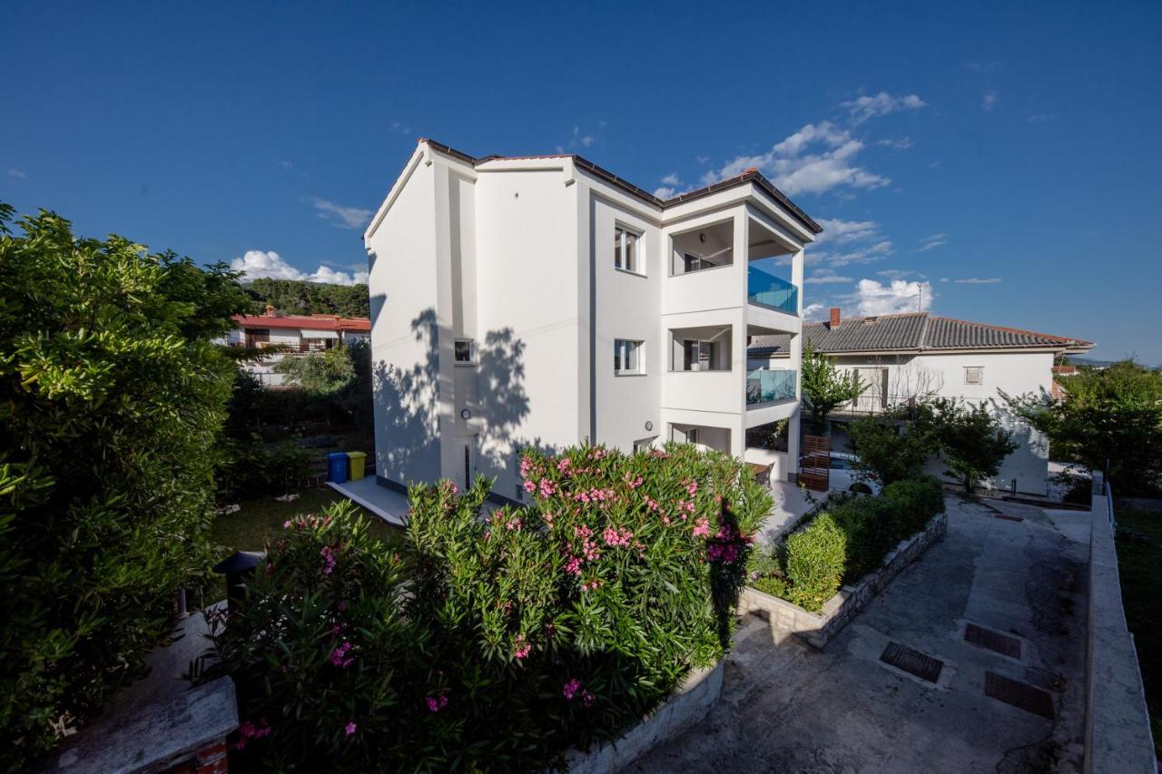Peaceful Haven Near The Sea-Apartments Torlak Rab Banjol Eksteriør bilde